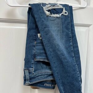 American Eagle Outfitters Women's Dark Blue Ripped Skinny Jeans